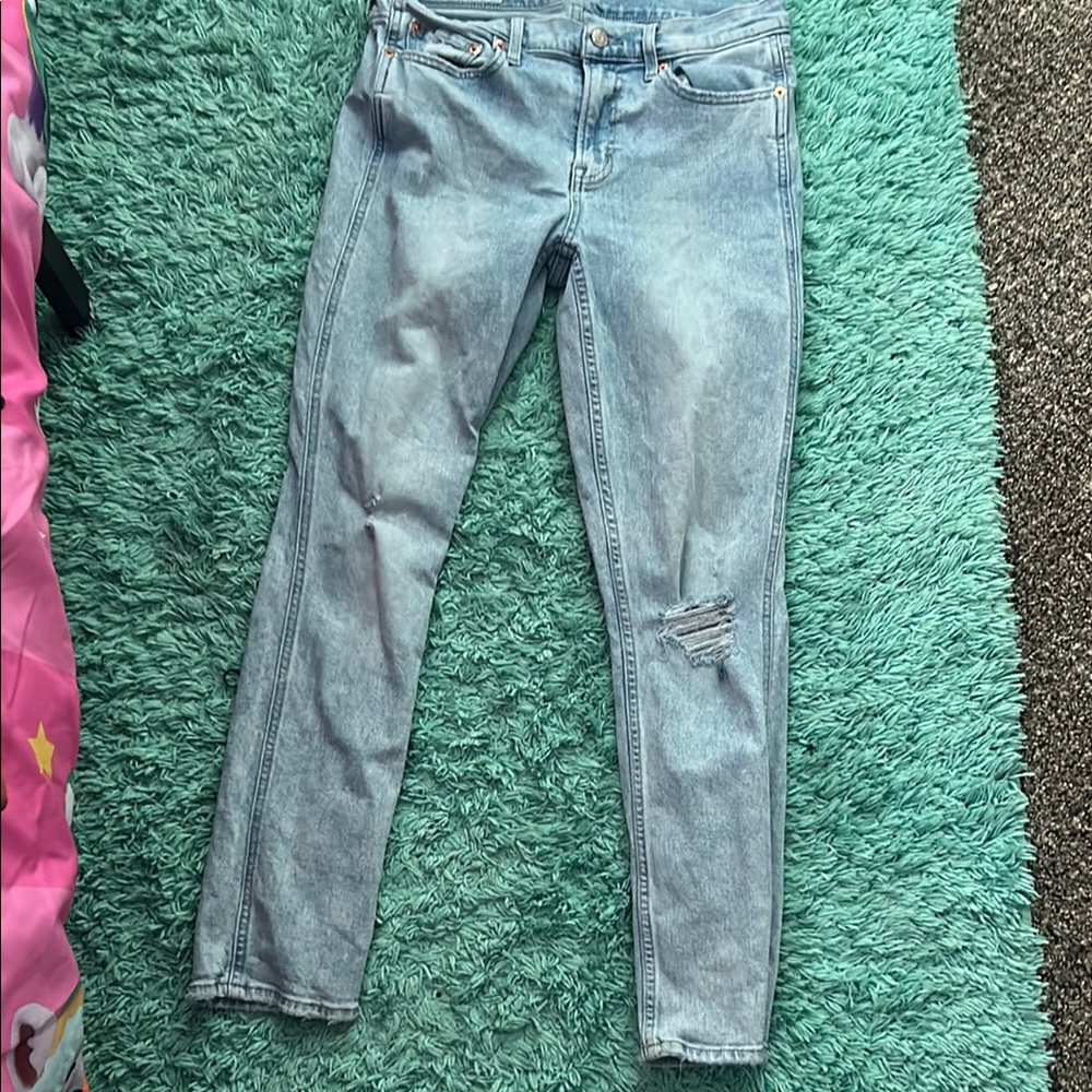 Classic Light Blue Skinny Jeans